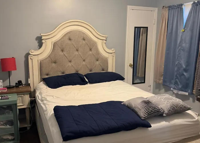 Cozy Near Midway Airport Burbank